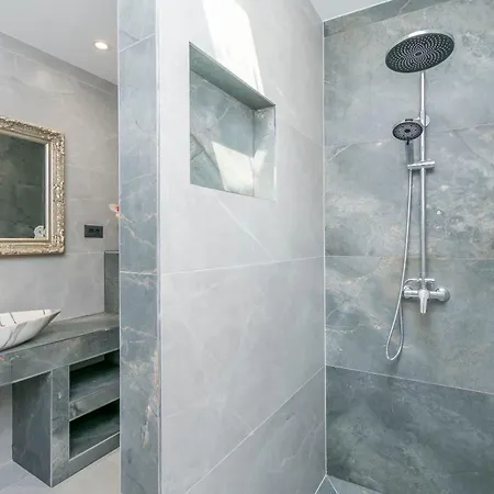 Sealine One Appartement *